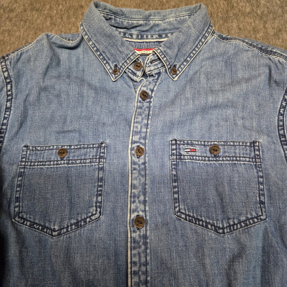 Tommy Hilfiger Denim Shirt Mens Large Blue Long Sleeve Dual Pocket Workwear - Picture 2 of 7